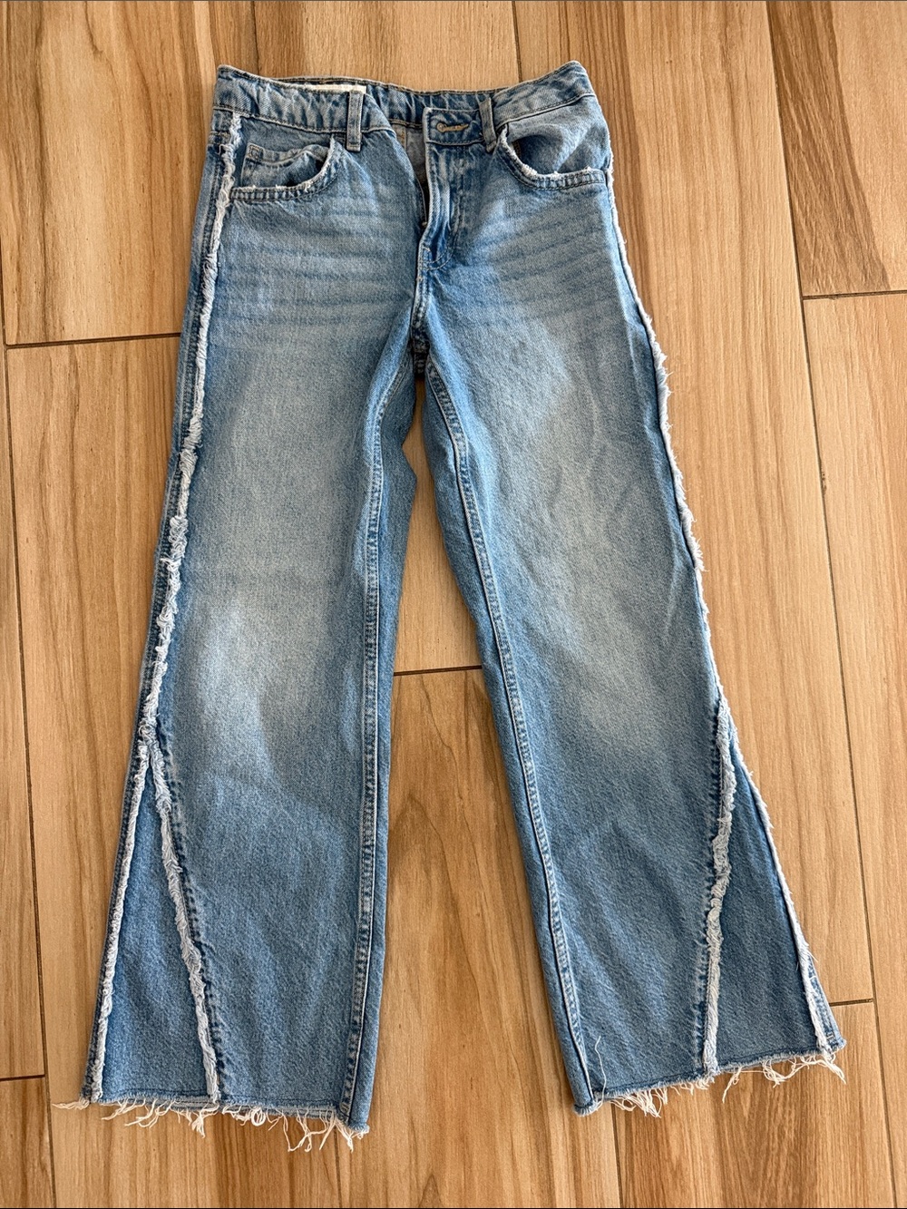 Light Blue Zara girls 9/10 Frayed Hem Jeans